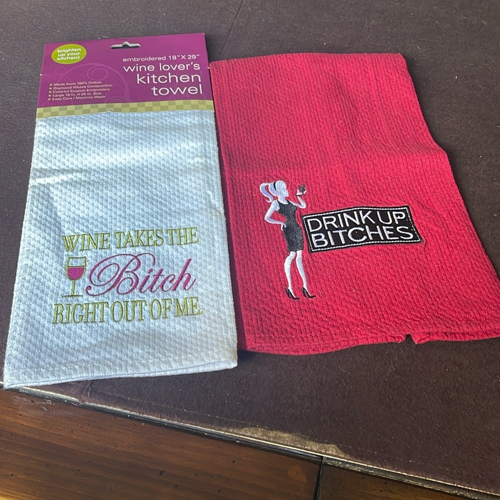 2 Sassy Kitchen Towels
